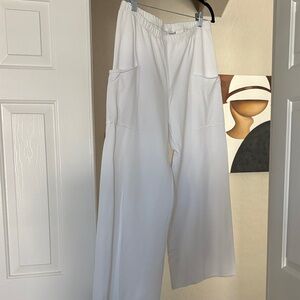 Elegant White Wide-Leg Women's Pants